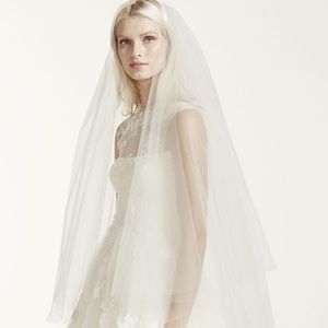 White by Vera Wang 👰🏼 2 Tier Veil